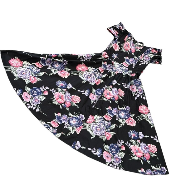 Vintage Floral Dress - Picture 3 of 16